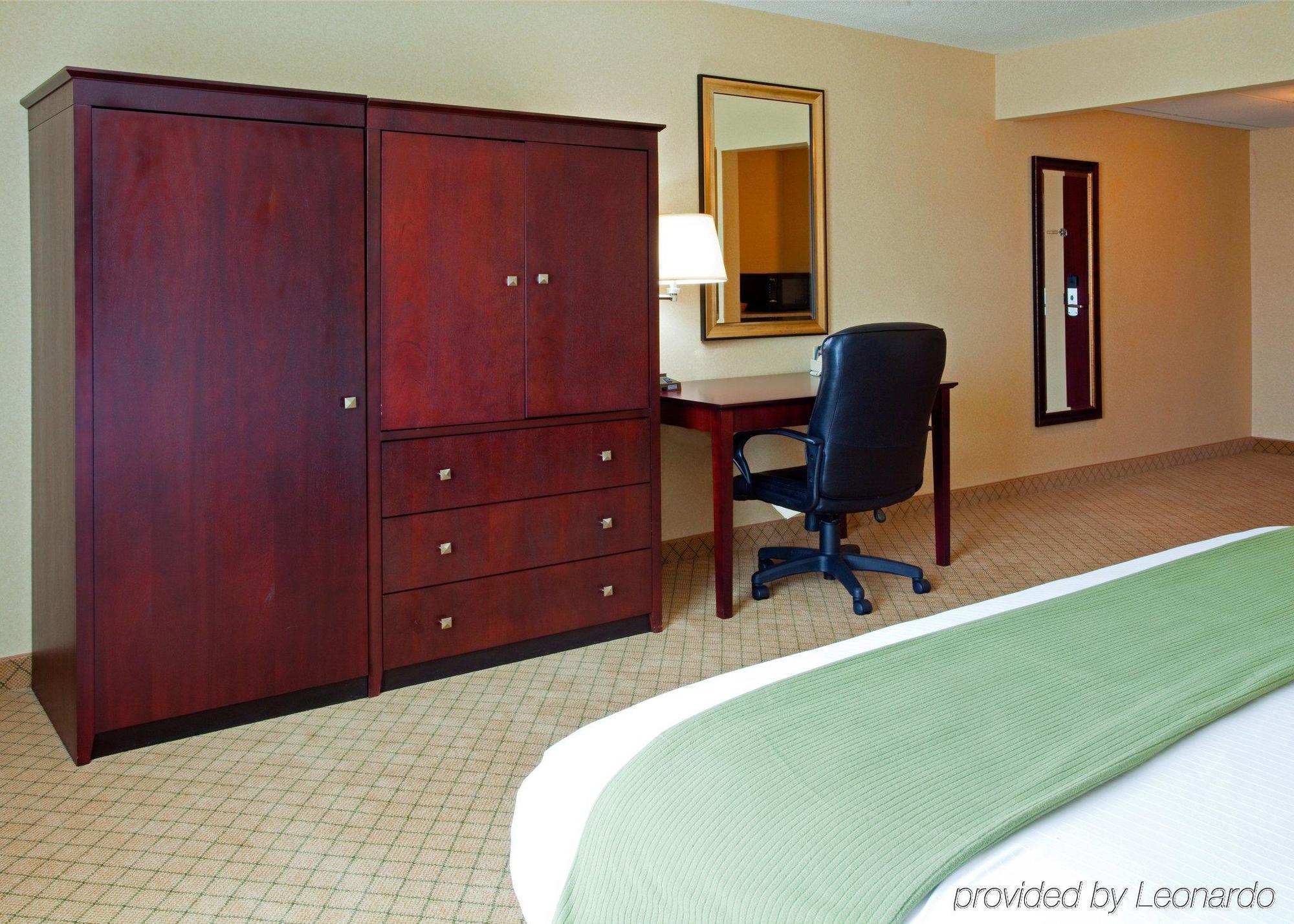 Holiday Inn Express Hotel & Suites - Concord By Ihg Kannapolis Rum bild